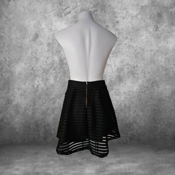 GUESS Matilda Shadow Mesh Skirt, Black, Size M - Picture 2 of 3